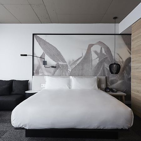 Hotel Escad Quartier Dix30 Brossard Eksteriør bilde
