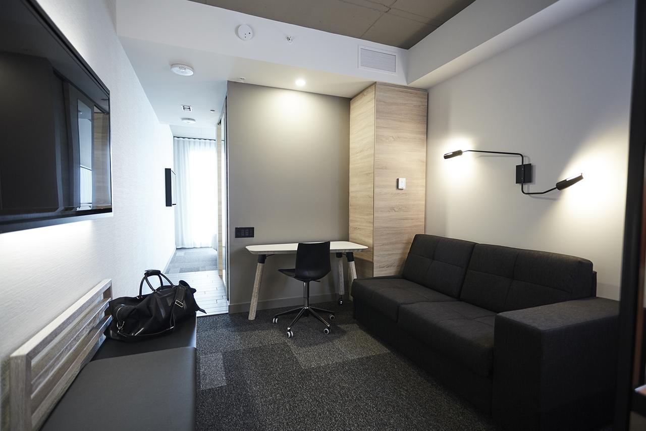 Hotel Escad Quartier Dix30 Brossard Eksteriør bilde