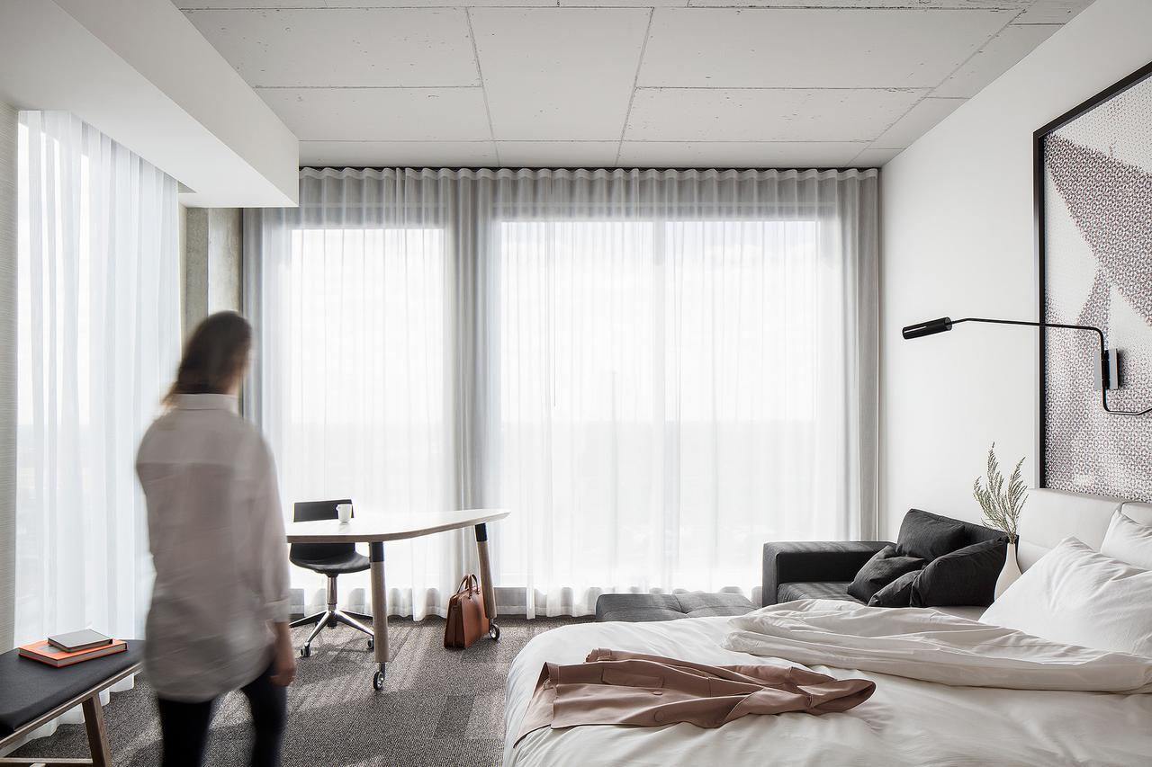 Hotel Escad Quartier Dix30 Brossard Eksteriør bilde