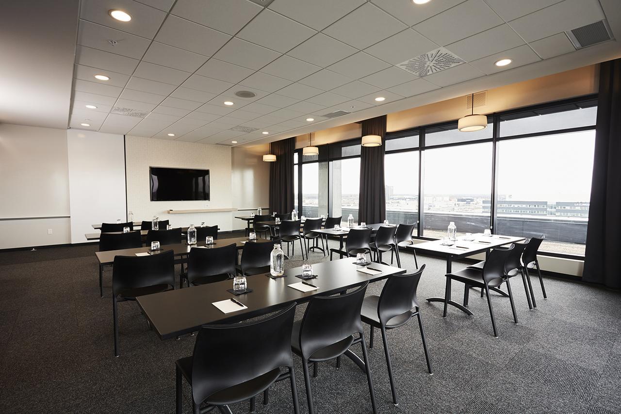 Hotel Escad Quartier Dix30 Brossard Eksteriør bilde