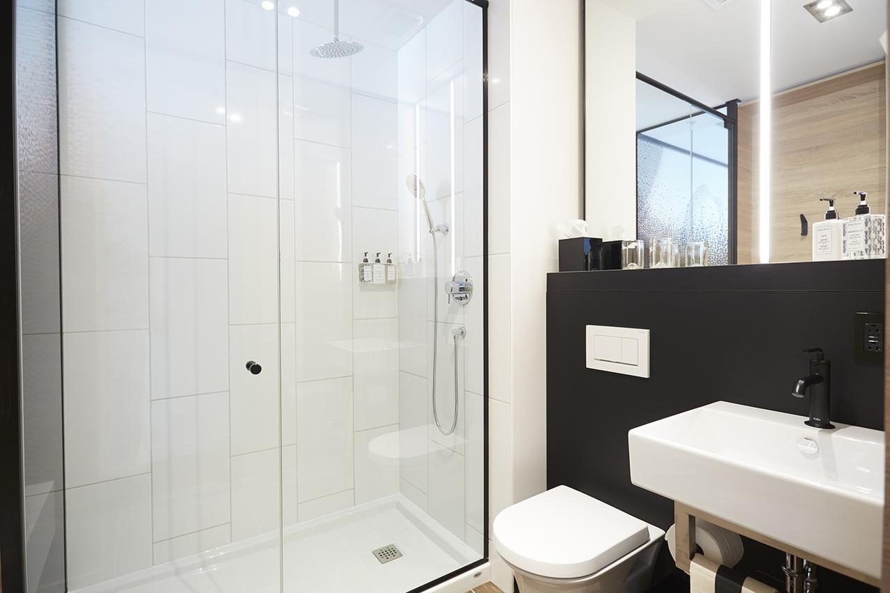 Hotel Escad Quartier Dix30 Brossard Eksteriør bilde