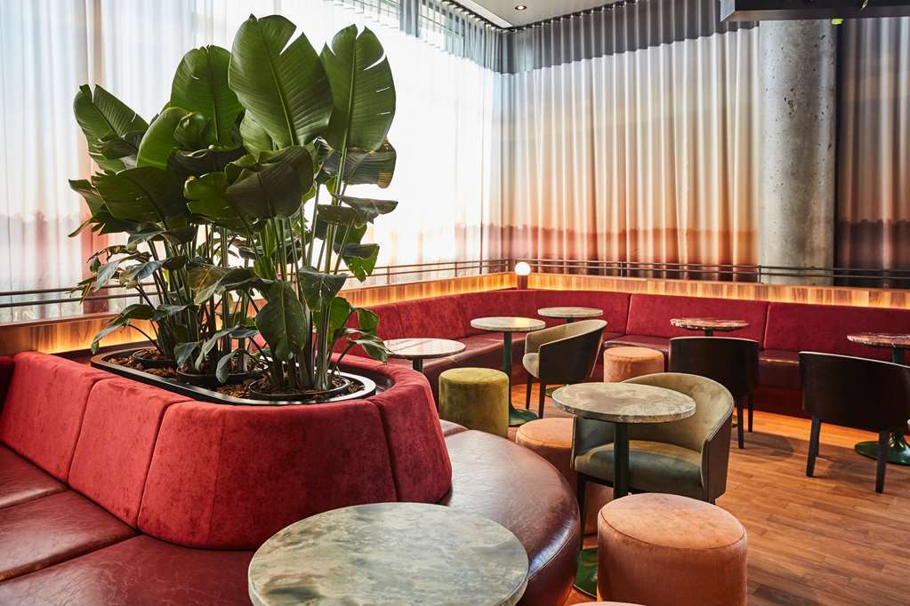 Hotel Escad Quartier Dix30 Brossard Restaurant bilde